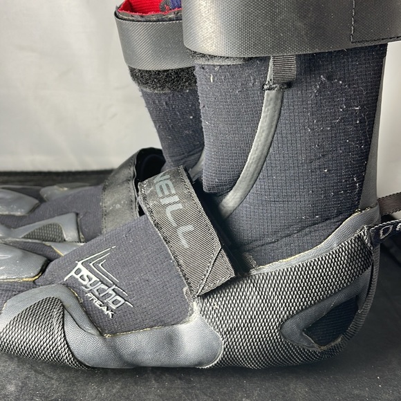 O'Neill Psycho Freak 3.5mm Split Toe Boots size 6 - Picture 6 of 7